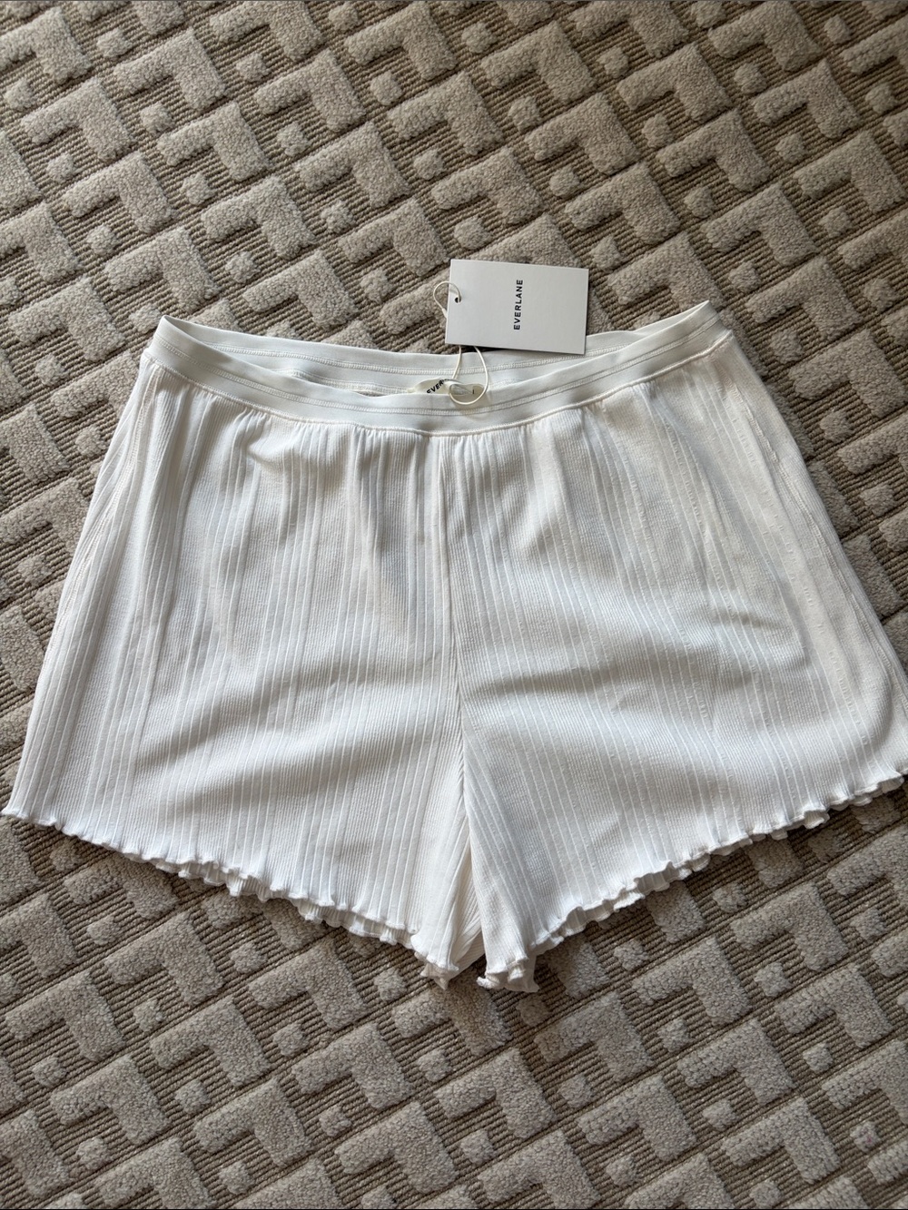 NWT Everlane White Ribbed Lettuce-Hem High Waist Women’s Shorts Size L